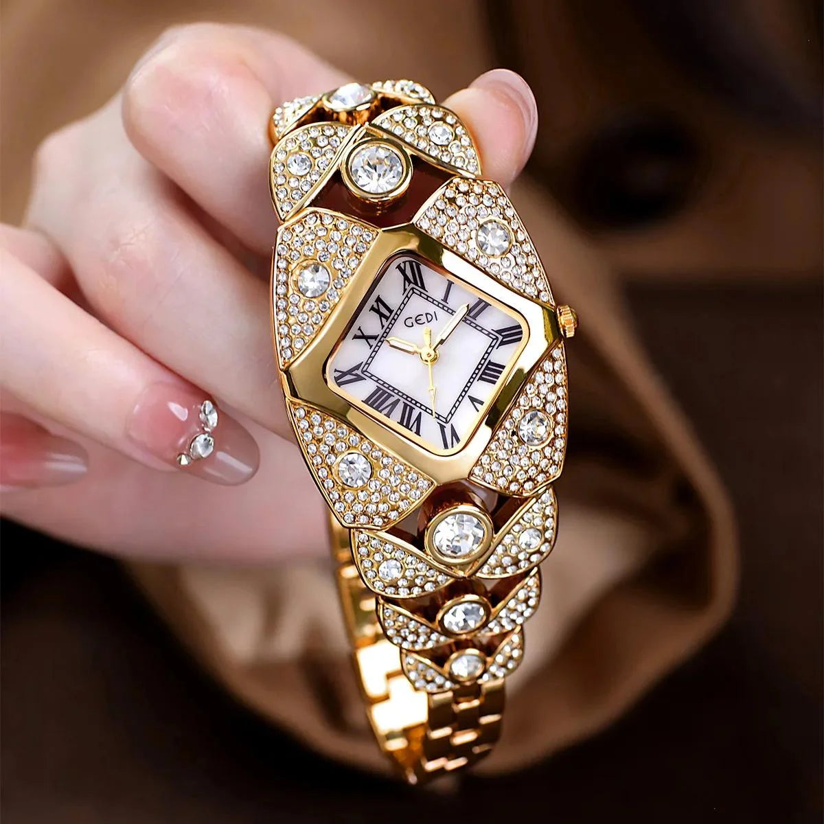 Women's Diamond-Studded Fashion Quartz Watch – product image 3 | Tezly Pakistan